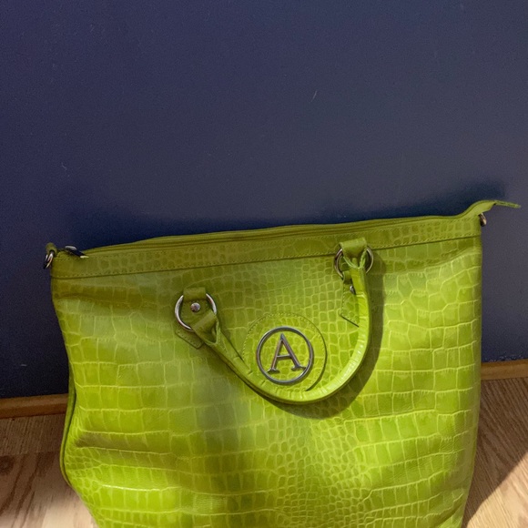 AUSLINI CANADIAN GREEN LEATHER SHOULDER BAG - Picture 3 of 7